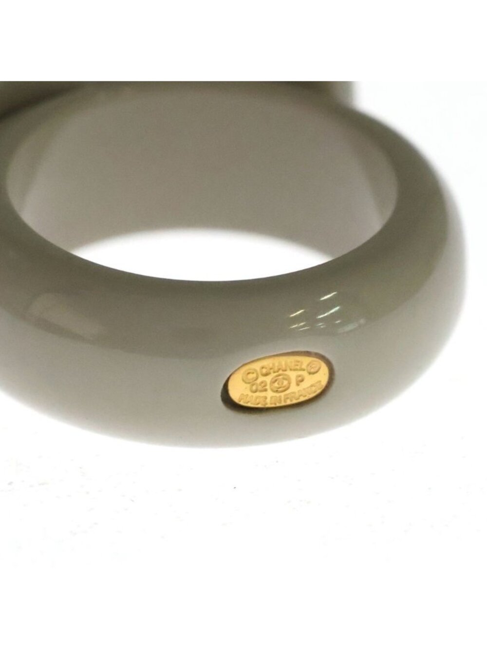 Chanel CC Logo Rhinestone Ribbon Ring Gray - Picture 6 of 9
